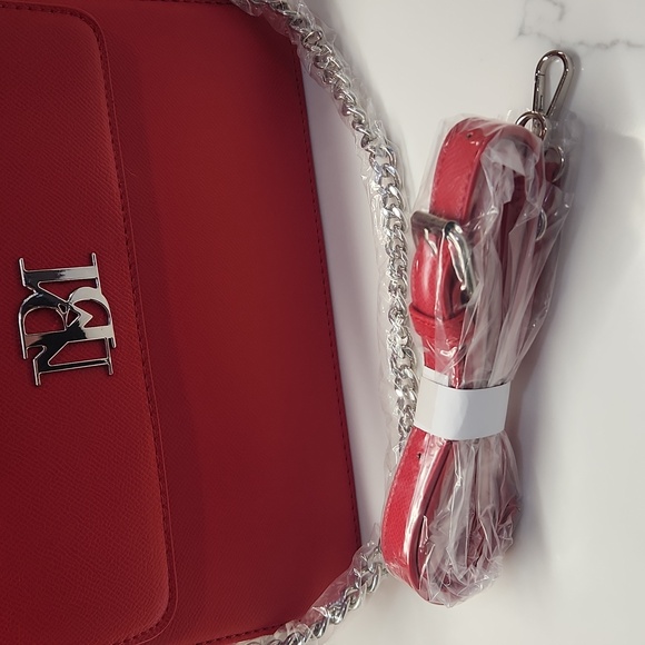 Badgley Mischka Red Shoulder Bag with Silver Chain - Picture 7 of 8